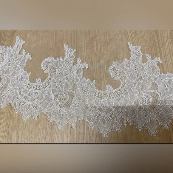 Royal Floral Lace Wedding Veil main image 6